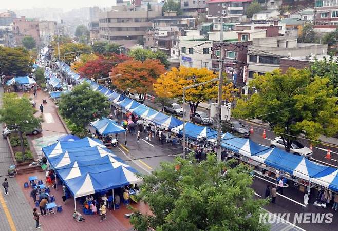 성북구는 안전한 소통과 나눔의 장을 만들기 위해 행사장을 ‘차 없는 거리’로 운영했다.