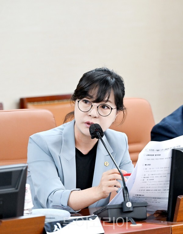 시정 질의하는 김혜영 의원