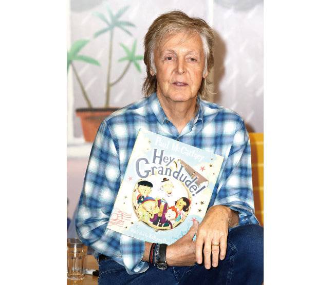 파텍 필립의 아쿠아넛을 애용한 폴 매카트니. [뉴시스]