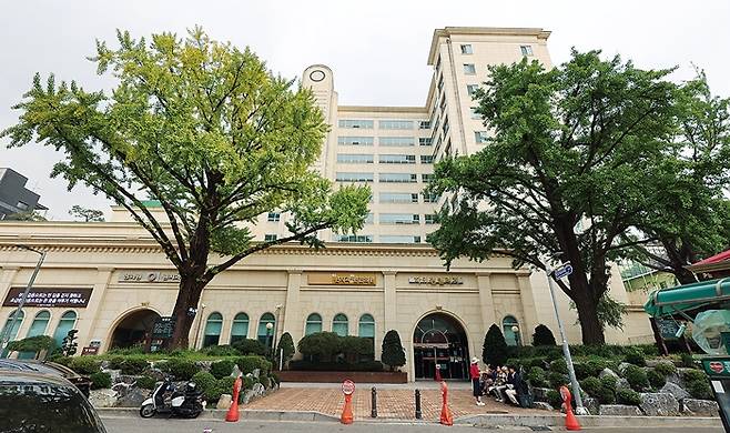 8 용광사 터 : 일본식 사찰인 용광사 터가 있었던 곳. 용광사는 경복궁에 있던 융무당과 융문당을 헐어서 만들었기 때문에 일제의 조선 궁궐 훼철의 대표적 사례로 꼽히는 절이다.현재는 원불교 서울교당이 자리하고 있다. 정용일 선임기자 yongil@hani.co.kr