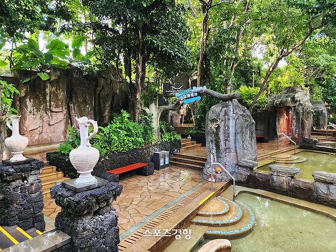 중국 하이난 북위의 미션힐스 하이커우에 있는 화산 광천수 온천인 미네랄 스프링스 하이커우. 사진|강석봉 기자