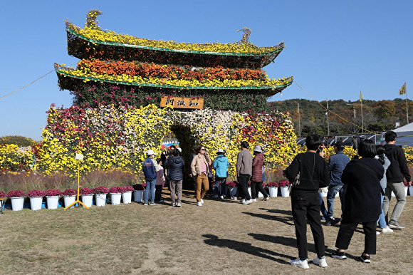 작년 부여국화축제 행사장 모습[사진=부여군]