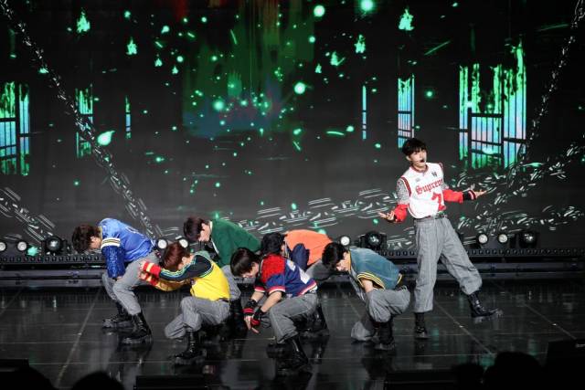 그룹 고스트나인(GHOST9)이 25일 오후 서울 강남구 일지아트홀에서 진행된 새 미니 앨범 '아케이드 : 오(ARCADE : O)' 발매 기념 미디어 쇼케이스에서 포즈를 취하고 있다. / 사진=마루기획