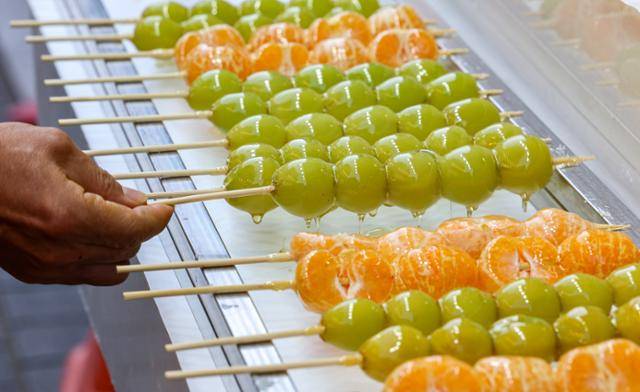 지난 17일 서울 시내 한 탕후루 판매점의 모습. 뉴스1