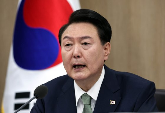 윤석열 대통령이 30일 오전 서울 용산 대통령실에서 열린 제45회 국무회의에서 발언하고 있다. 대통령실사진기자단