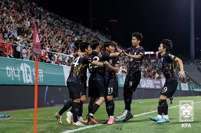 [서울=뉴시스]지난 9월 창원에서 열린 AFC U-23 아시안컵 예선 당시 올림픽 대표팀. 2023.10.30. (사진=대한축구협회 제공)  *재판매 및 DB 금지