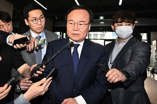 김재원 국민의힘 최고위원이 8일 오후 서울 영등포구 국민의힘 중앙당사에서 열린 윤리위원회에 출석하고 있다.(사진=뉴시스)