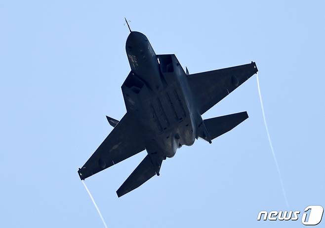 한국형 전투기 KF-21 '보라매' 시제기. 2023.10.17/뉴스1 ⓒ News1 구윤성 기자