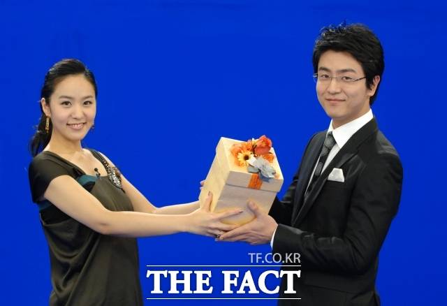 아나운서 출신 방송인 박지윤과 최동석이 사내 연애로 결혼까지 골인했으나, 14년 만에 파경을 맞았다. /KBS