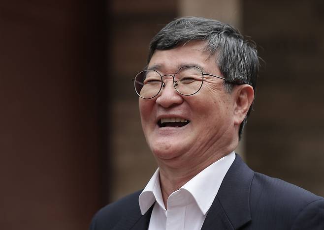 2023년 10월 26일 낮 고영환 전 국가전략연구원 부원장이 송의달 에디터와의 인터뷰에서 활짝 웃고 있다./고운호 기자