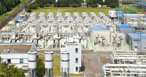 세계 최대 규모의 수소 연료전지 발전시스템을 자랑하는 ‘신인천빛드림 발전소’ 전경. 이 발전소는 수도권 25만 가구가 사용 가능한 전력을 공급한다. 한국남부발전 제공