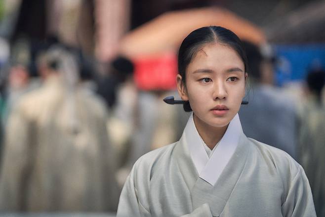길채 이마에 난 저 상처를 보라! 스스로 이마에 흉을 만들어 청의 남자를 피했다. 그런 길채에게 오랑캐에 더렵혀진 환향녀라고?