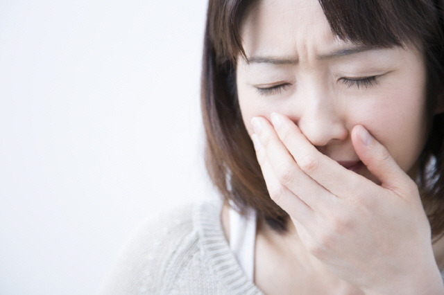 기능성소화불량증, 유당분해효소결핍증, 위신경증, 공기연하증 등은 과도한 트림을 유발할 수 있다./사진=클립아트코리아