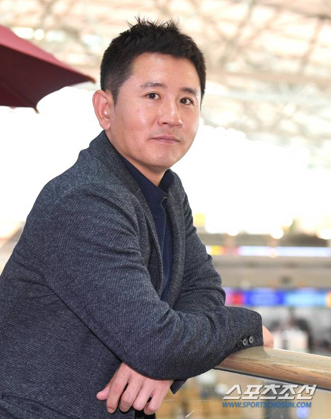 NC의 푸른 유니폼을 벗고 SSG 붉은 유니폼을 입게 된 손시헌 퓨처스 신임 감독. 스포츠조선DB