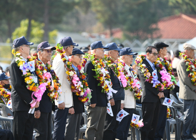 ▲ ‘공군작전 전승기념 행사’가 1일 공군 제18전투비행단 내에서 김홍규 강릉시장과 공승배 공군 공중전투사령관, 김은기 공군전우회장 등이 참석한 가운데 개최됐다.