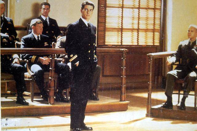 할리우드 영화 '어퓨굿맨'(1992년)의 법정 장면. 주인공 대니얼 캐피는 진실을 추구하기보단 플리바게닝을 통해 사건을 신속하게 해결하려하는 해군법무관이다. 한국일보 자료사진