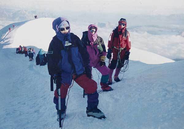 1998년 몽블랑을 등반하고 있는 송귀화씨.