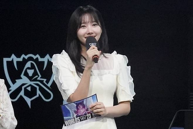 윤수빈 아나운서ⓒMHN스포츠 이솔 기자