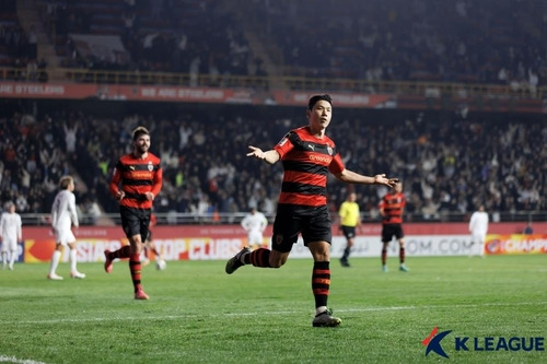 역전 결승골을 터트린 포항의 김인성 [한국프로축구연맹 제공. 재판매 및 DB 금지]