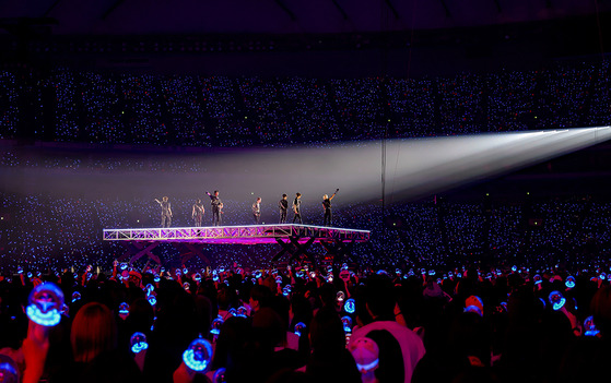 Stray Kids during the band's ″5-Star Dome Tour″ held at the Tokyo dome in Tokyo [JYP ENTERTAINMENT]