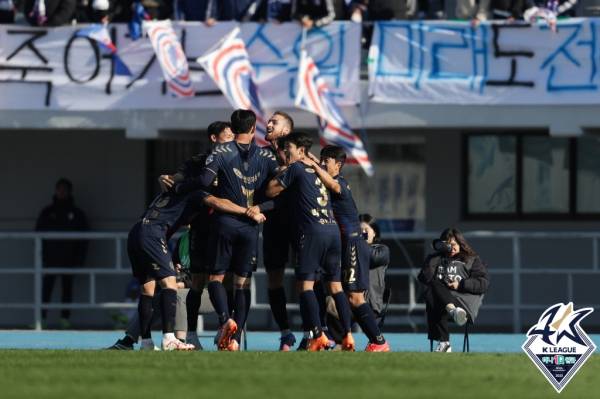 수원FC 선수들. /사진=한국프로축구연맹
