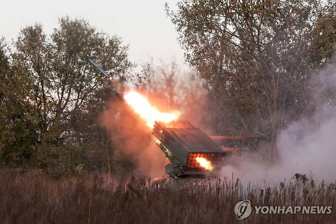 러시아군 곡사포 [타스=연합뉴스]