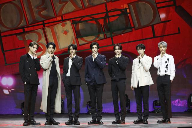 그룹 엔하이픈(ENHYPEN, 정원 희승 제이 제이크 성훈 선우 니키) 쇼케이스. / 빌리프랩