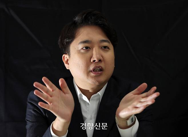 인터뷰에 응하고 있는 이준석 전 국민의힘 대표. 서성일 선임기자