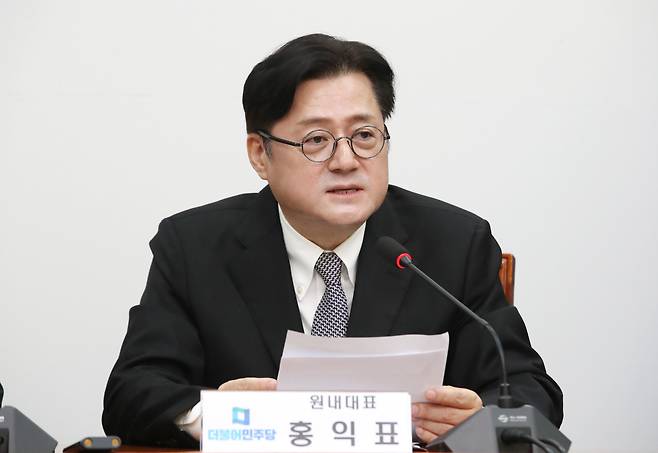 홍익표 더불어민주당 원내대표가 22일 오전 서울 여의도 국회에서 열린 최고위원회의에서 발언을 하고 있다. /뉴스1