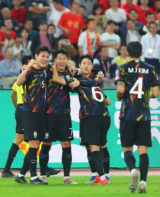 ▲ 중국 원정에서 3-0으로 승리한 축구대표팀. 손흥민 2골 1도움, 정승현 1골을 기록했다. ⓒ연합뉴스