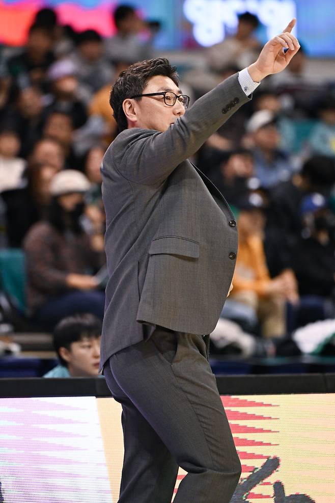 하나원큐 김도완 감독. 사진제공=WKBL