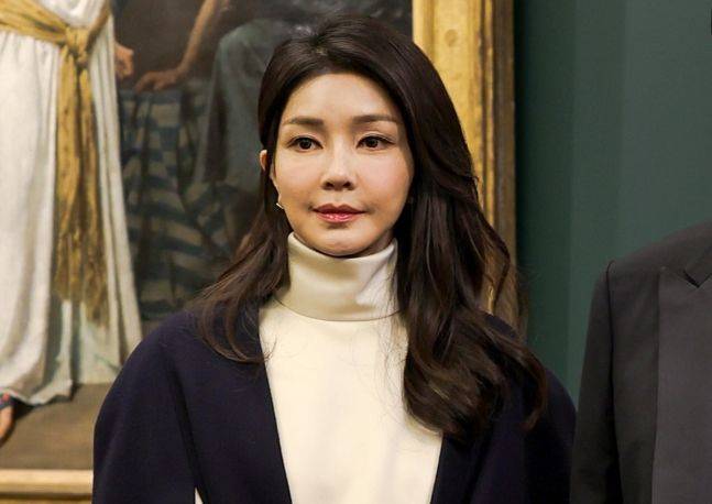 김건희 여사가 22일(현지시간) 런던 금융특구 길드홀에서 열린 런던금융특구 시장 주최 만찬에 참석하고 있다. 사진=연합뉴스