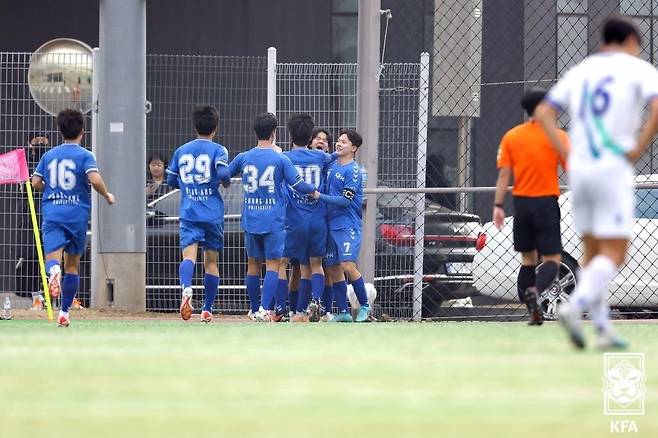 골세리머니를 펼치는 중앙대 선수들 [대한축구협회 제공. 재판매 및 DB 금지]