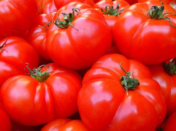 다이어트에 도움이 되는 '마이너스 칼로리' 식품이 주목받고 있다. 사진은 '마이너스 칼로리' 식품이라 불리는 토마토. [사진=픽사베이]