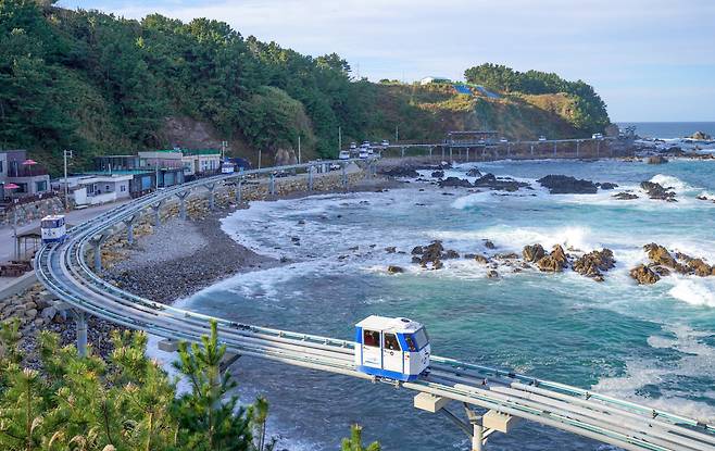 죽변해안스카이레일 하트해변 통과중