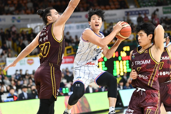 허웅 경기 장면.   사진=KBL 제공