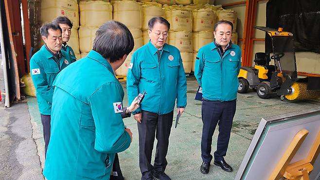 국무조정실장, 겨울철 폭설 대비 현장 점검 [사진 제공 : 연합뉴스]