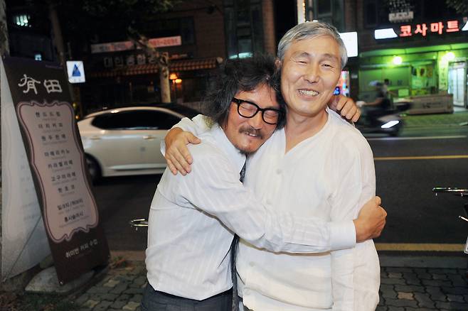 사진전에 전시될 ‘조치훈(왼쪽) 9단과 조훈현 9단’.[한국기원 제공]