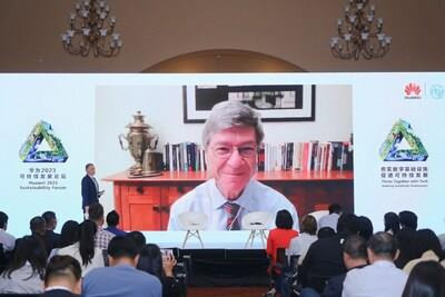 Jeffrey Sachs delivering a keynote speech at Huawei 2023 Sustainability Forum (PRNewsfoto/HUAWEI TECHOLOGIES CO., LTD.)