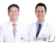 김양현(왼쪽)·이규배 고대안암병원 가정의학과 교수. (고대안암병원 제공)