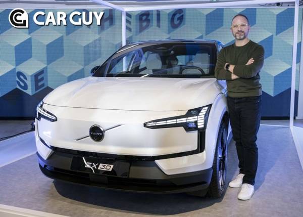 볼보 EX30 티 존 메이어 디자인 총괄