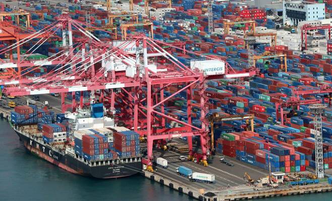 한국무역협회가 내년 한국의 수출이 올해보다 7.9% 증가할 것으로 전망했다. / 사진=뉴시스