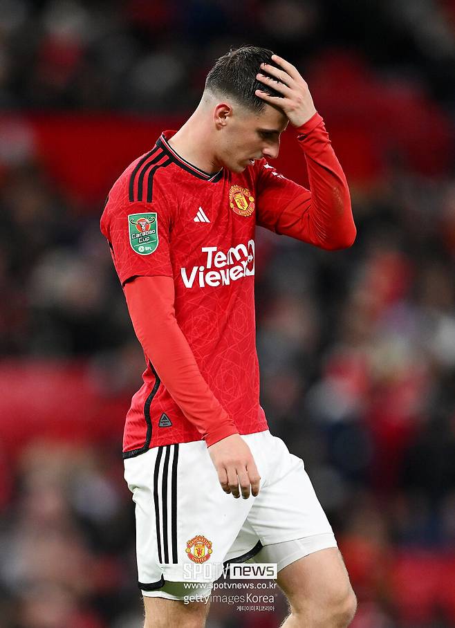 ▲ 30일(한국시간) 영국 유력지 '가디언'에 따르면, 마운트가 맨체스터 유나이티드 매각 대상자에 이름을 올렸다