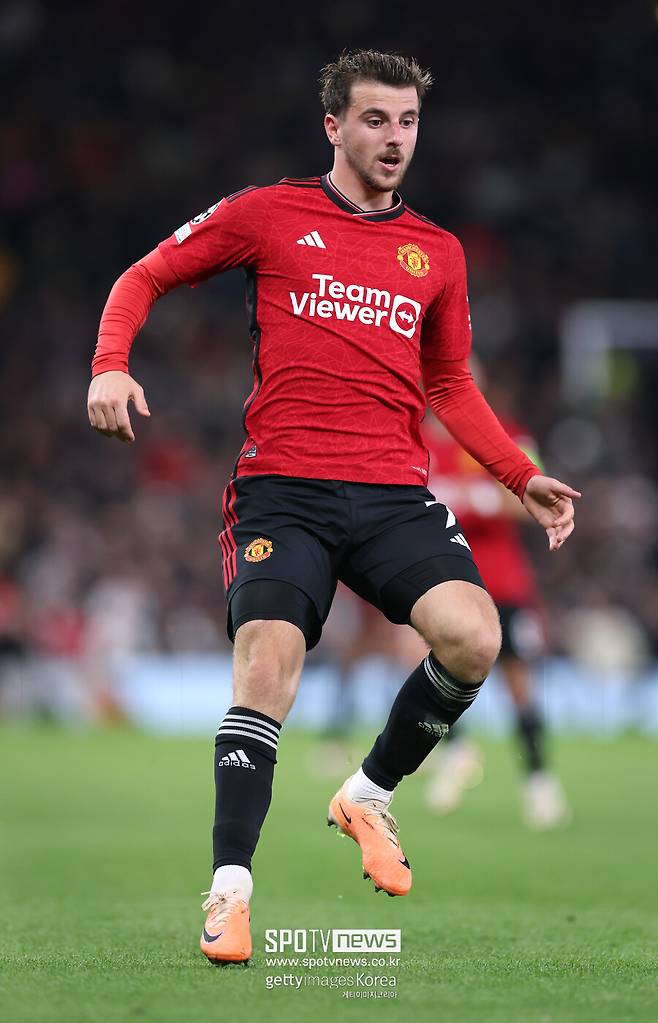 ▲ 30일(한국시간) 영국 유력지 '가디언'에 따르면, 마운트가 맨체스터 유나이티드 매각 대상자에 이름을 올렸다