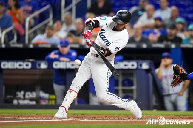 마이애미 루이스 아라에즈의 타격 장면. /AFPBBNews=뉴스1