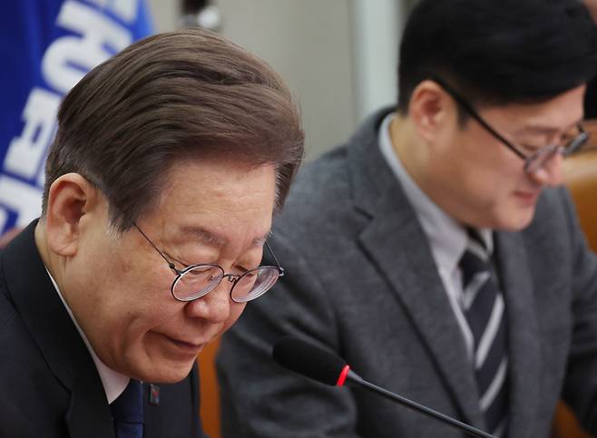 더불어민주당 이재명 대표가 1일 국회에서 열린 최고위원회의에서 어두운 표정을 하고 있다. [제공=연합뉴스]