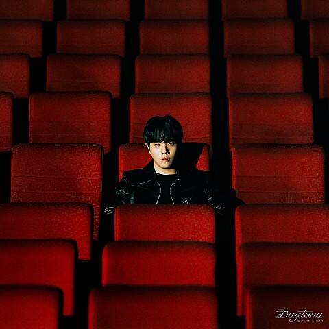 토일 ‘커튼 콜’ 앨범 커버.