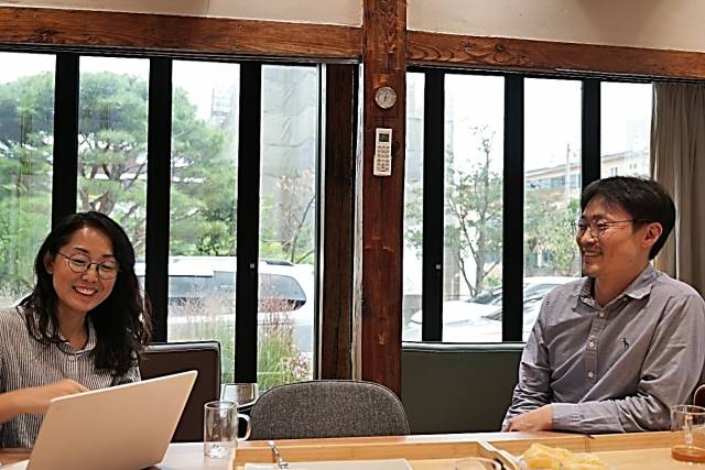 ▲스페이스닷 강릉의 박채은(좌), 심한별(우) 부부 ⓒ스페이스닷 제공