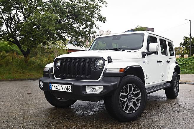 지프 랭글러 4Xe 오버랜드 파워탑. 김학수 기자