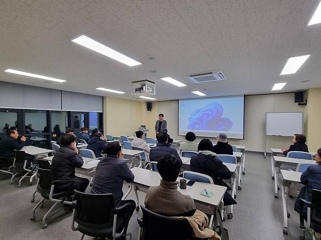 충주시는 ‘2023. 충주시민대학’을 운영 중이다. 사진제공ㅣ충주시